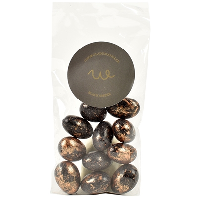 Black amber almonds - flatpose
